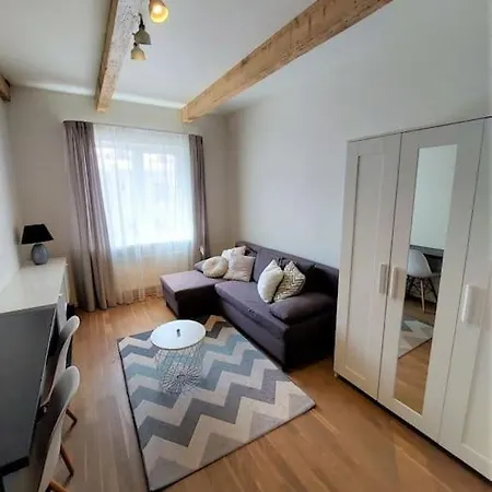 Lovely 1-bedroom Apartmán *