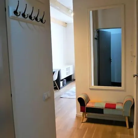 Apartmán Lovely 1-bedroom *