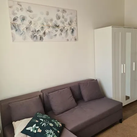 Lovely 1-bedroom *