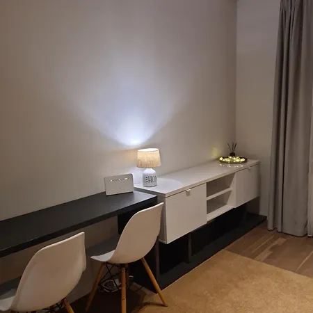 Lovely 1-bedroom *
