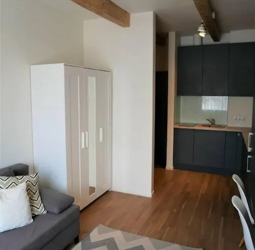 Lovely 1-bedroom Lejlighed *